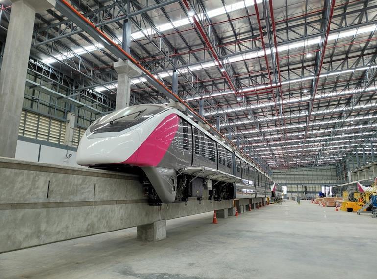 Pink Line, Bangkok ©Yu Michael