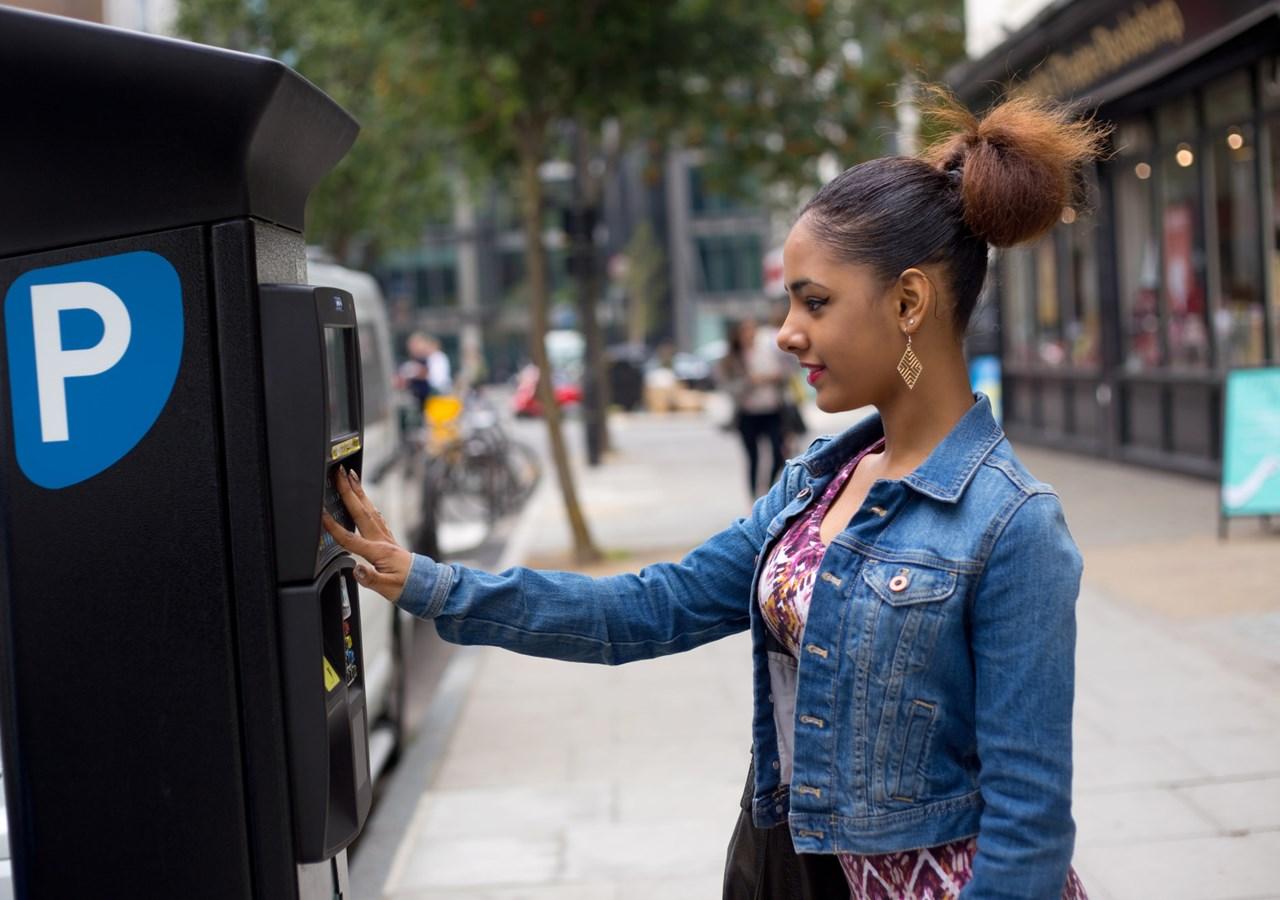 Stationnement Paris Bordeaux Moovia ©Thinkstock