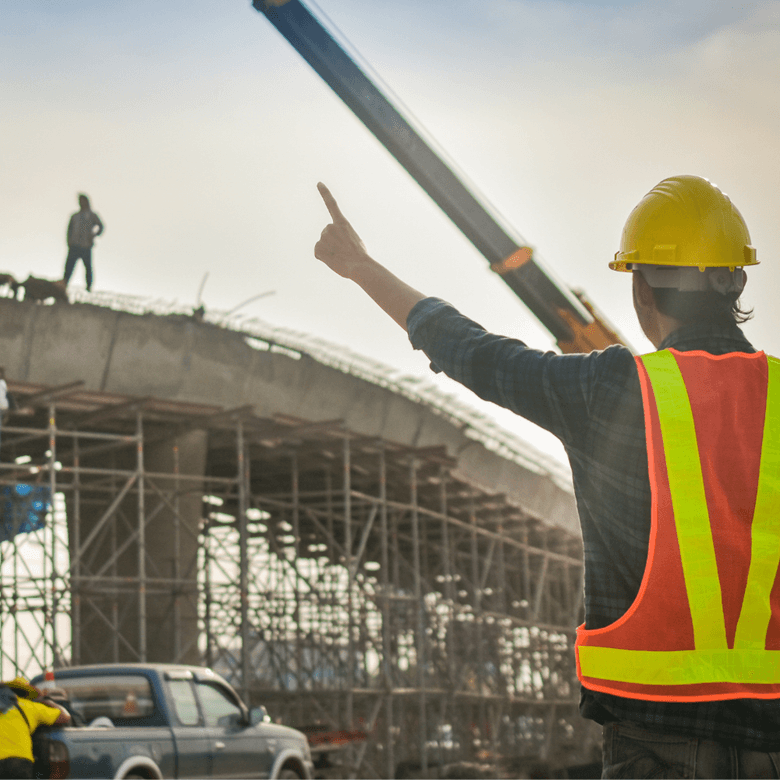 Thumbnail ©Adobstock Suriyo Foreman Holding Tablet Use Technology Inspection Control Construction Architecture Site